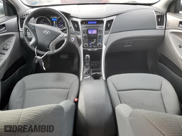 ✅ 2011 Hyundai Sonata Hybrid • VIN: KMHEC4A41BA003181 • Lot: 69565654. Listed on Copart with 226,784 mi. Free auction sales archive from the USA and detailed vehicle history report at DreamBid. Image 8.