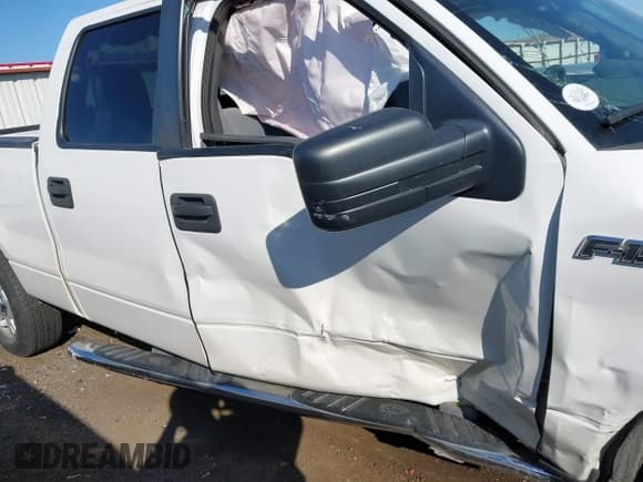 ✅ 2014 Ford F-150 XL • VIN: 1FTFW1EF9EFC53365 • Lot: 43408361. Wystawiony na IAAI z przebiegiem 184 457 mil. Bezpłatny archiwum sprzedaży aukcyjnych z USA i szczegółowy raport historii pojazdu na DreamBid. Zdjęcie 13.