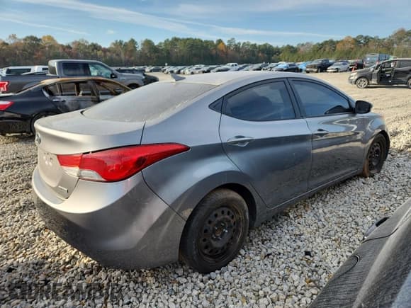 ✅ 2012 Hyundai Elantra GLS • VIN: KMHDH4AE1CU241909 • Лот: 91172565. Опубликован ранее на Copart с пробегом 198 737 миль. Бесплатный доступ к архиву аукционных продаж из США и подробный отчёт об истории автомобиля на DreamBid. Изображение 3.