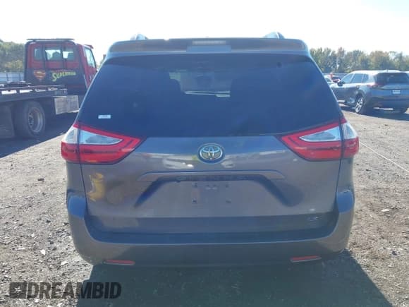 ✅ 2015 Toyota Sienna LE • VIN: 5TDKK3DC9FS685243 • Lot: 43544206. Wystawiony na IAAI z przebiegiem 263 121 mil. Bezpłatny archiwum sprzedaży aukcyjnych z USA i szczegółowy raport historii pojazdu na DreamBid. Zdjęcie 16.