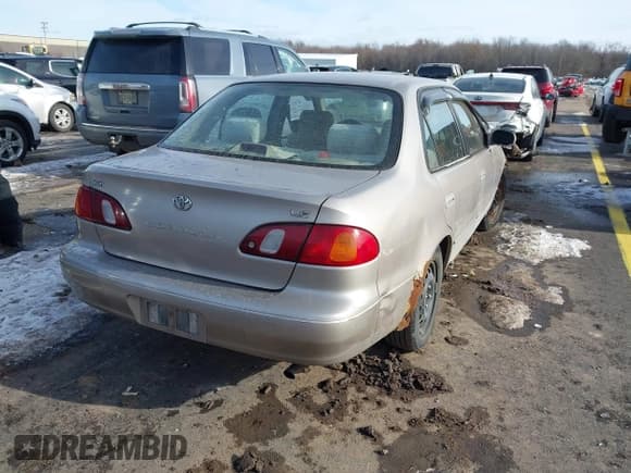 ✅ 2000 Toyota Corolla VE • VIN: 2T1BR12E4YC364551 • Лот: 43865745. Опубликован ранее на IAAI с пробегом 192 249 миль. Бесплатный доступ к архиву аукционных продаж из США и подробный отчёт об истории автомобиля на DreamBid. Изображение 4.