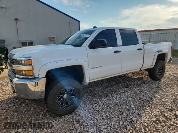 ✅ 2015 Chevrolet Silverado 2500HD LT • VIN: 1GC1KVEGXFF165528 • Lot: 64432015. Listed on Copart with 127,700 mi. Free auction sales archive from the USA and detailed vehicle history report at DreamBid. Image 1.