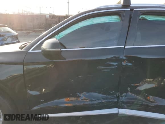 ✅ 2020 Audi Q5 Premium • VIN: WA1ANAFY0L2061540 • Lot: 91460405. Wystawiony na Copart z przebiegiem 100 792 mil. Bezpłatny archiwum sprzedaży aukcyjnych z USA i szczegółowy raport historii pojazdu na DreamBid. Zdjęcie 7.