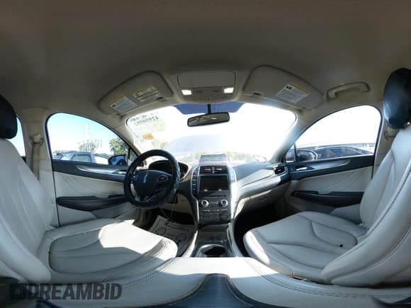 ✅ 2017 Lincoln MKC Premiere • VIN: 5LMCJ1C96HUL49896 • Lot: 42950582. Wystawiony na IAAI z przebiegiem 112 621 mil. Bezpłatny archiwum sprzedaży aukcyjnych z USA i szczegółowy raport historii pojazdu na DreamBid. Zdjęcie 18.