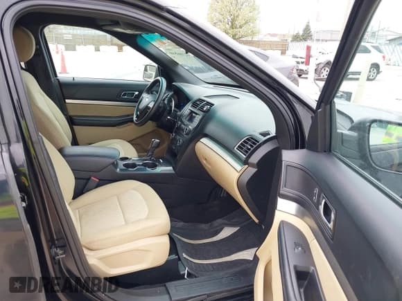 ✅ 2016 Ford Explorer • VIN: 1FM5K7BH4GGB40089 • Lot: 42166840. Listed on IAAI with 172,099 mi. Free auction sales archive from the USA and detailed vehicle history report at DreamBid. Image 5.