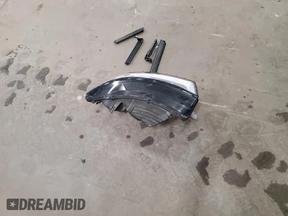 ✅ 2018 Ford Edge SE • VIN: 2FMPK3G95JBC44432 • Lot: 82658965. Listed on Copart with 98,382 mi. Free auction sales archive from the USA and detailed vehicle history report at DreamBid. Image 13.