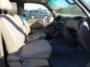 ✅ 1997 Toyota Tacoma • VIN: 4TAWN72N9VZ280867 • Lot: 43737579. Wystawiony na IAAI z przebiegiem 199 219 mil. Bezpłatny archiwum sprzedaży aukcyjnych z USA i szczegółowy raport historii pojazdu na DreamBid. Zdjęcie 5.