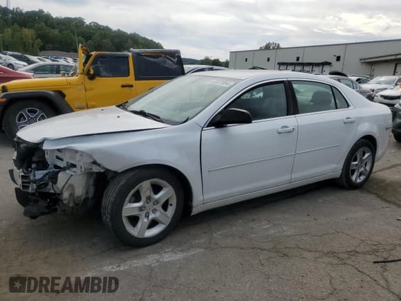 ✅ 2011 Chevrolet Malibu 1LS • VIN: 1G1ZB5E17BF154889 • Lot: 69372094. Listed on Copart with 149,880 mi. Free auction sales archive from the USA and detailed vehicle history report at DreamBid. Image 1.