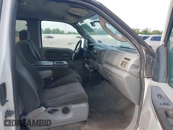 ✅ 2003 Ford F-250 XL • VIN: 1FTNX20P33EB84979 • Lot: 42322784. Listed on IAAI with 185,952 mi. Free auction sales archive from the USA and detailed vehicle history report at DreamBid. Image 5.