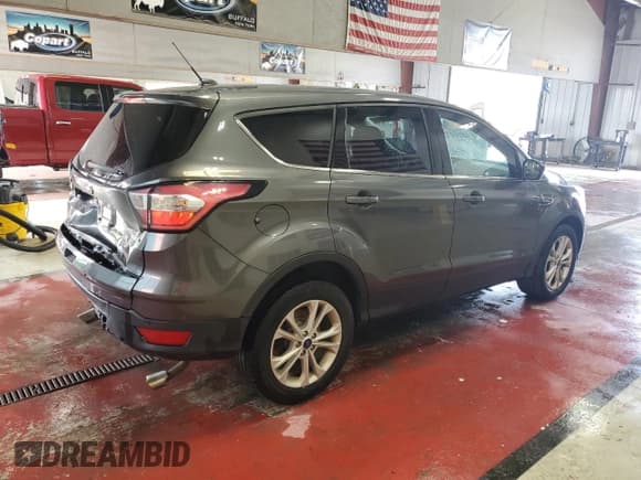 ✅ 2017 Ford Escape SE • VIN: 1FMCU9GD9HUD14924 • Lot: 59916915. Wystawiony na Copart z przebiegiem 70 039 mil. Bezpłatny archiwum sprzedaży aukcyjnych z USA i szczegółowy raport historii pojazdu na DreamBid. Zdjęcie 3.