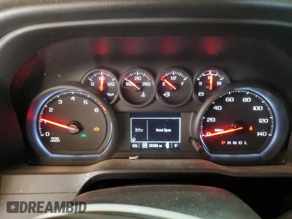 ✅ 2020 Chevrolet Silverado 1500 Custom • VIN: 1GCRYBEFXLZ291521 • Lot: 46496805. Wystawiony na Copart z przebiegiem 39 368 mil. Bezpłatny archiwum sprzedaży aukcyjnych z USA i szczegółowy raport historii pojazdu na DreamBid. Zdjęcie 9.