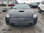 ✅ 2002 Ford Thunderbird Hardtop Premium • VIN: 1FAHP60A52Y119814 • Lot: 82621765. Wystawiony na Copart z przebiegiem Nie podano. Bezpłatny archiwum sprzedaży aukcyjnych z USA i szczegółowy raport historii pojazdu na DreamBid. Zdjęcie 5.