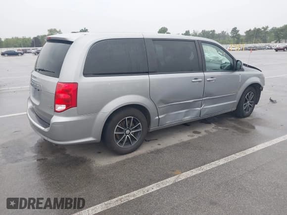 ✅ 2015 Dodge Grand Caravan R/T • VIN: 2C4RDGEG8FR704651 • Лот: 43099278. Опубликован ранее на IAAI с пробегом 187 475 миль. Бесплатный доступ к архиву аукционных продаж из США и подробный отчёт об истории автомобиля на DreamBid. Изображение 4.