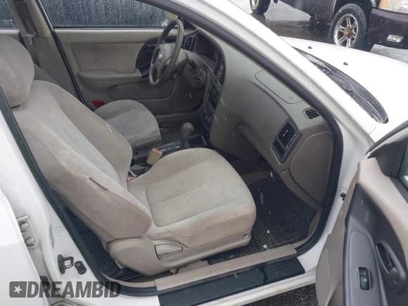 ✅ 2005 Hyundai Elantra GLS • VIN: KMHDN46D55U008031 • Lot: 41627681. Wystawiony na IAAI z przebiegiem 223 451 mil. Bezpłatny archiwum sprzedaży aukcyjnych z USA i szczegółowy raport historii pojazdu na DreamBid. Zdjęcie 5.