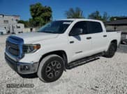 ✅ 2018 Toyota Tundra SR5 • VIN: 5TFDW5F14JX714722 • Лот: 93296795. Опубликован ранее на Copart с пробегом 102 446 миль. Бесплатный доступ к архиву аукционных продаж из США и подробный отчёт об истории автомобиля на DreamBid. Изображение 1.