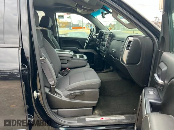 ✅ 2016 Chevrolet Silverado 1500 LT • VIN: 1GCVKREC9GZ113314 • Lot: 93094345. Listed on Copart with 206,215 mi. Free auction sales archive from the USA and detailed vehicle history report at DreamBid. Image 5.