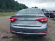 2016 Hyundai Sonata 2.4L z VIN 5NPE24AF7GH385936, wystawiony jako IAAI lot #42440665 z przebiegiem 121 555 mil mil oraz . Historia ofert i sprzedaży dostępna na DreamBid. Obrazek 17.