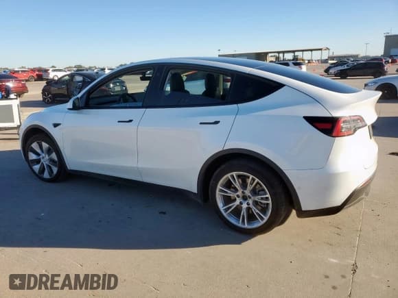 ✅ 2021 Tesla Model Y Long Range • VIN: 5YJYGDEE2MF274477 • Lot: 90640995. Wystawiony na Copart z przebiegiem Nie podano. Bezpłatny archiwum sprzedaży aukcyjnych z USA i szczegółowy raport historii pojazdu na DreamBid. Zdjęcie 2.