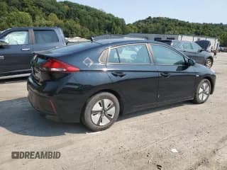 ✅ 2017 Hyundai Ioniq Blue • VIN: KMHC65LC1HU022488 • Lot: 70132854. Wystawiony na Copart z przebiegiem 157 380 mil. Bezpłatny archiwum sprzedaży aukcyjnych z USA i szczegółowy raport historii pojazdu na DreamBid. Zdjęcie 3.