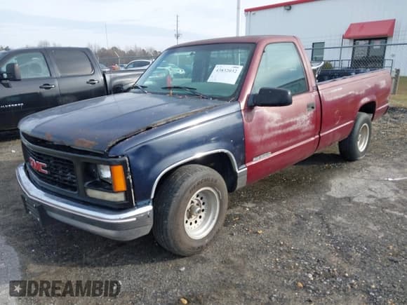✅ 1996 GMC Sierra 1500 • VIN: 1GTEC14W4TZ537164 • Лот: 43832032. Опубликован ранее на IAAI с пробегом 222 773 миль. Бесплатный доступ к архиву аукционных продаж из США и подробный отчёт об истории автомобиля на DreamBid. Изображение 2.