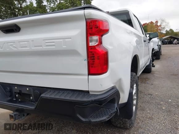 ✅ 2023 Chevrolet Silverado 1500 Work Truck • VIN: 3GCUDAEDXPG301324 • Lot: 43488164. Wystawiony na IAAI z przebiegiem 29 853 mil. Bezpłatny archiwum sprzedaży aukcyjnych z USA i szczegółowy raport historii pojazdu na DreamBid. Zdjęcie 20.