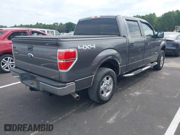 ✅ 2012 Ford F-150 XL • VIN: 1FTFW1ET8CKD17731 • Lot: 43079446. Listed on IAAI with 132,531 mi. Free auction sales archive from the USA and detailed vehicle history report at DreamBid. Image 4.