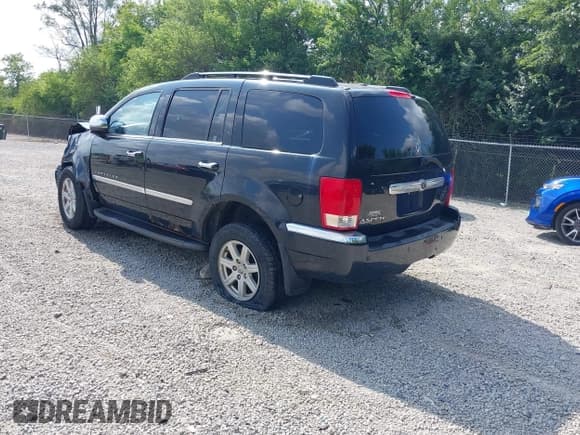 ✅ 2008 Chrysler Aspen Limited • VIN: 1A8HW58N68F110681 • Lot: 42672851. Wystawiony na IAAI z przebiegiem 228 378 mil. Bezpłatny archiwum sprzedaży aukcyjnych z USA i szczegółowy raport historii pojazdu na DreamBid. Zdjęcie 3.