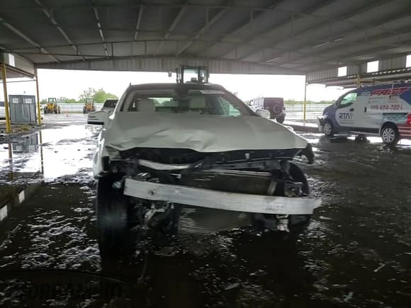 ✅ 2015 Mercedes-Benz GLA 250 • VIN: WDCTG4EB6FJ141212 • Lot: 53851215. Wystawiony na Copart z przebiegiem 107 554 mil. Bezpłatny archiwum sprzedaży aukcyjnych z USA i szczegółowy raport historii pojazdu na DreamBid. Zdjęcie 14.