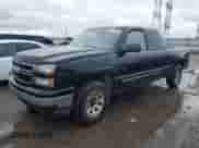 2006 Chevrolet Silverado 1500 LS z VIN 1GCEK19V76Z205081, wystawiony jako Copart lot #81746094 z przebiegiem 112 969 mil mil oraz Czysty tytuł • Clean title. Historia ofert i sprzedaży dostępna na DreamBid. Obrazek 1.