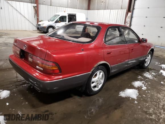 ✅ 1992 Lexus ES 300 • VIN: JT8VK13TXN0042208 • Lot: 89121765. Listed on Copart with 95,233 mi. Free auction sales archive from the USA and detailed vehicle history report at DreamBid. Image 3.