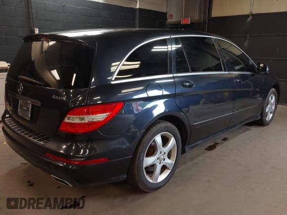 ✅ 2011 Mercedes-Benz R 350 • VIN: 4JGCB6FE0BA119916 • Lot: 42553464. Listed on IAAI with 149,201 mi. Free auction sales archive from the USA and detailed vehicle history report at DreamBid. Image 4.