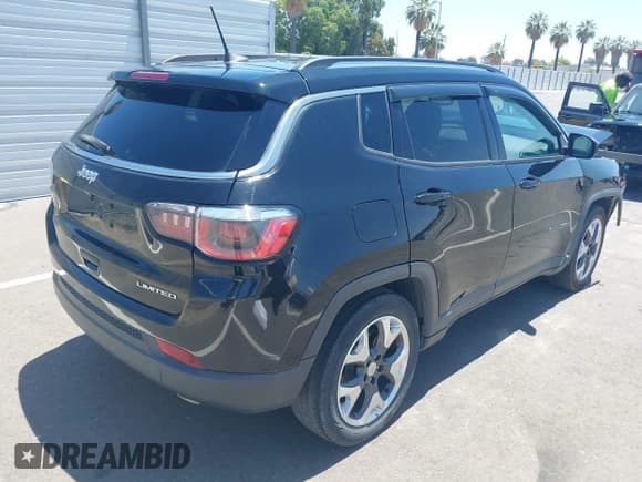 ✅ 2019 Jeep Compass Limited • VIN: 3C4NJCCB5KT675592 • Lot: 42555440. Listed on IAAI with 122,405 mi. Free auction sales archive from the USA and detailed vehicle history report at DreamBid. Image 4.