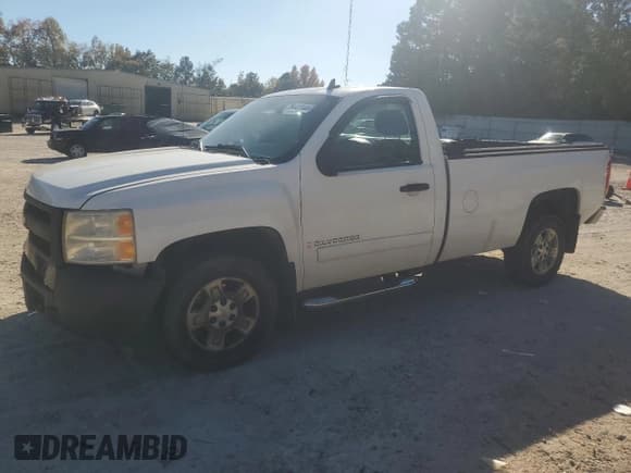 ✅ 2007 Chevrolet Silverado 1500 Work Truck • VIN: 1GCEC14X97Z599755 • Lot: 76441144. Listed on Copart with 110,127 mi. Free auction sales archive from the USA and detailed vehicle history report at DreamBid. Image 1.