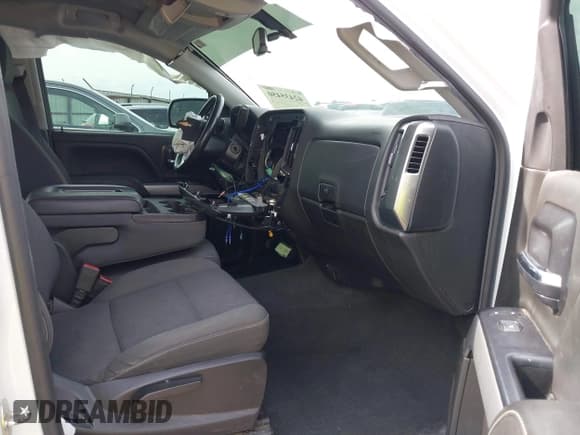 ✅ 2019 Chevrolet Silverado 1500 LT • VIN: 2GCVKPEC9K1148876 • Lot: 42435450. Wystawiony na IAAI z przebiegiem 92 026 mil. Bezpłatny archiwum sprzedaży aukcyjnych z USA i szczegółowy raport historii pojazdu na DreamBid. Zdjęcie 5.