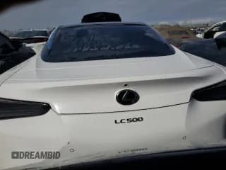 ✅ 2022 Lexus LC • VIN: JTHLP5AY3NA105772 • Lot: 77114384. Wystawiony na Copart z przebiegiem Nie podano. Bezpłatny archiwum sprzedaży aukcyjnych z USA i szczegółowy raport historii pojazdu na DreamBid. Zdjęcie 6.