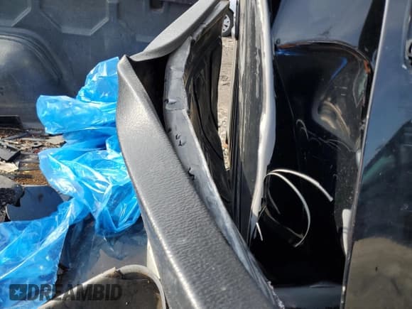 ✅ 1998 GMC Sonoma • VIN: 1GTCS14X9WK501051 • Lot: 65622735. Wystawiony na Copart z przebiegiem Nie podano. Bezpłatny archiwum sprzedaży aukcyjnych z USA i szczegółowy raport historii pojazdu na DreamBid. Zdjęcie 10.