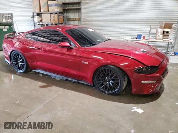 ✅ 2019 Ford Mustang GT Premium • VIN: 1FA6P8CF5K5199353 • Lot: 92352645. Wystawiony na Copart z przebiegiem 60 636 mil. Bezpłatny archiwum sprzedaży aukcyjnych z USA i szczegółowy raport historii pojazdu na DreamBid. Zdjęcie 4.