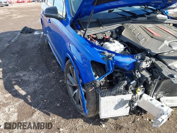 ✅ 2024 Audi SQ7 Prestige • VIN: WA1VWBF73RD006606 • Лот: 40985423. Опубликован ранее на IAAI с пробегом 12 098 миль. Бесплатный доступ к архиву аукционных продаж из США и подробный отчёт об истории автомобиля на DreamBid. Изображение 19.