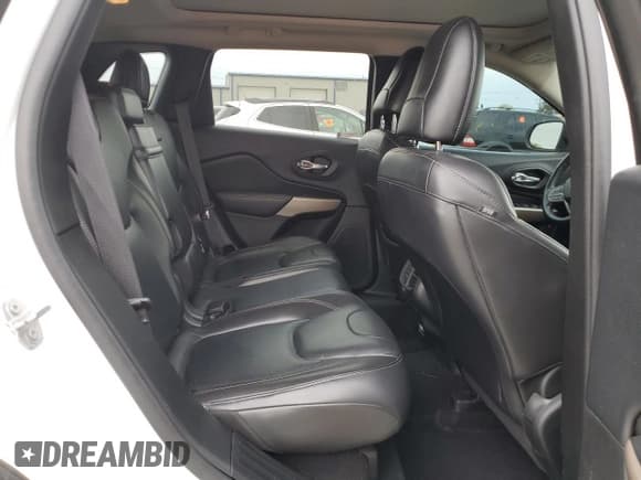 ✅ 2017 Jeep Cherokee Limited • VIN: 1C4PJLDB2HW643192 • Lot: 86304465. Wystawiony na Copart z przebiegiem 98 657 mil. Bezpłatny archiwum sprzedaży aukcyjnych z USA i szczegółowy raport historii pojazdu na DreamBid. Zdjęcie 11.