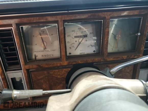 ✅ 1981 Buick Regal Limited • VIN: 1G4AM47AXBZ135334 • Lot: 57815605. Listed on Copart with 11,647 mi. Free auction sales archive from the USA and detailed vehicle history report at DreamBid. Image 9.