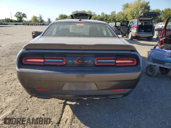 ✅ 2018 Dodge Challenger SXT Plus • VIN: 2C3CDZAG8JH229738 • Lot: 85895085. Wystawiony na Copart z przebiegiem 44 668 mil. Bezpłatny archiwum sprzedaży aukcyjnych z USA i szczegółowy raport historii pojazdu na DreamBid. Zdjęcie 6.