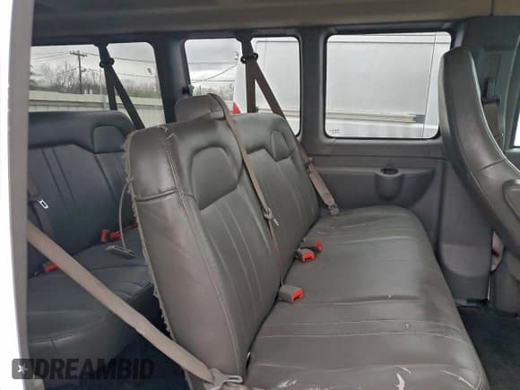 ✅ 2022 Chevrolet Express Passenger LS • VIN: 1GAZGNFP2N1189121 • Lot: 94598765. Listed on Copart with 41,854 mi. Free auction sales archive from the USA and detailed vehicle history report at DreamBid. Image 11.