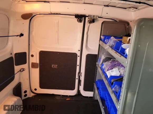 ✅ 2020 Nissan NV200 S • VIN: 3N6CM0KNXLK700855 • Lot: 57919655. Wystawiony na Copart z przebiegiem 46 865 mil. Bezpłatny archiwum sprzedaży aukcyjnych z USA i szczegółowy raport historii pojazdu na DreamBid. Zdjęcie 10.