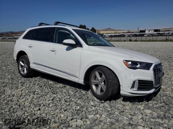 ✅ 2020 Audi Q7 Premium • VIN: WA1AXAF76LD013322 • Lot: 61510375. Listed on Copart with 56,215 mi. Free auction sales archive from the USA and detailed vehicle history report at DreamBid. Image 4.