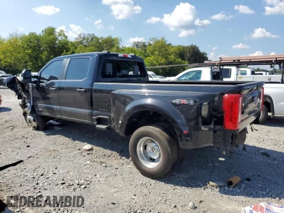✅ 2024 Ford F-350 XL • VIN: 1FT8W3DT9REE83821 • Лот: 69117885. Опубликован ранее на Copart с пробегом 13 311 миль. Бесплатный доступ к архиву аукционных продаж из США и подробный отчёт об истории автомобиля на DreamBid. Изображение 2.