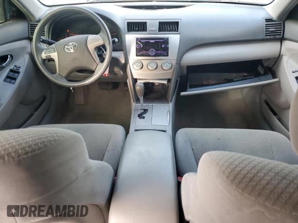 ✅ 2008 Toyota Camry LE • VIN: 4T4BE46K48R047029 • Лот: 93498045. Опубликован ранее на Copart с пробегом 174 286 миль. Бесплатный доступ к архиву аукционных продаж из США и подробный отчёт об истории автомобиля на DreamBid. Изображение 8.