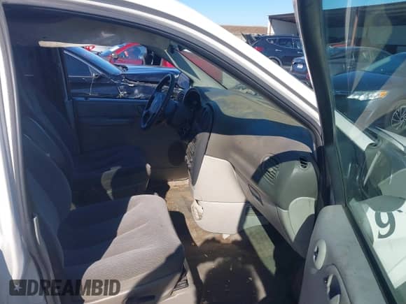 2005 Dodge Caravan SE с VIN 1D4GP25E85B333037, выставлен на аукционе IAAI как лот 43546421 с пробегом 266 965 миль миль и . История ставок и продаж доступна на DreamBid. Изображение 5.