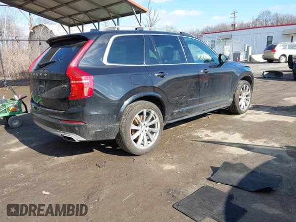 ✅ 2016 Volvo XC90 T8 Momentum • VIN: YV4BC0PK5G1089864 • Лот: 41526552. Опубликован ранее на IAAI с пробегом 108 989 миль. Бесплатный доступ к архиву аукционных продаж из США и подробный отчёт об истории автомобиля на DreamBid. Изображение 4.