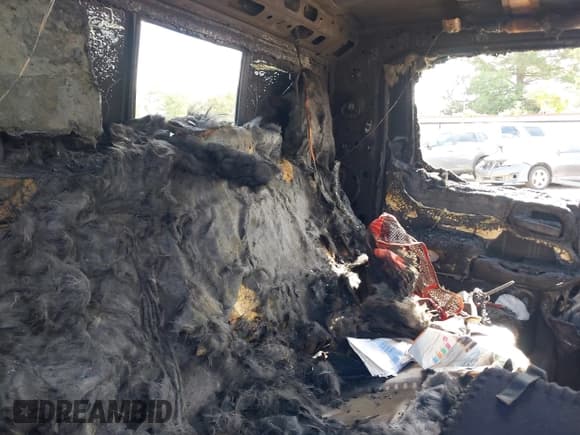 ✅ 2020 Chevrolet Silverado 1500 RST • VIN: 3GCUYEED3LG399196 • Lot: 42975476. Wystawiony na IAAI z przebiegiem Nie podano. Bezpłatny archiwum sprzedaży aukcyjnych z USA i szczegółowy raport historii pojazdu na DreamBid. Zdjęcie 8.