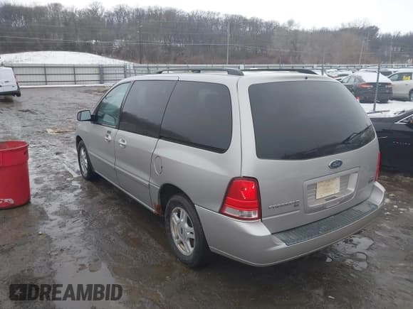 ✅ 2005 Ford Freestar SEL • VIN: 2FMZA52265BA05480 • Lot: 43870797. Listed on IAAI with 129,462 mi. Free auction sales archive from the USA and detailed vehicle history report at DreamBid. Image 3.